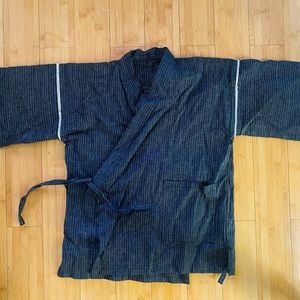 KYOETSU Boy's Japanese Jinbei Kimono atop